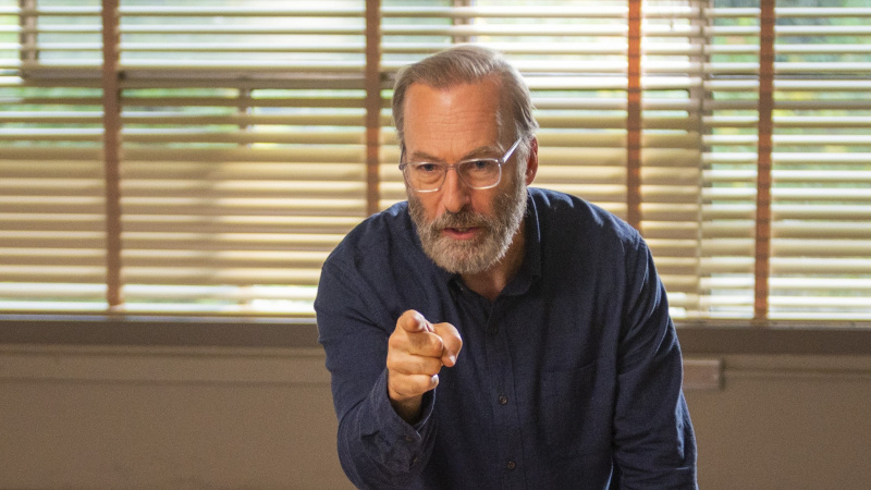 Ο Bob Odenkirk στο Lucky Hank