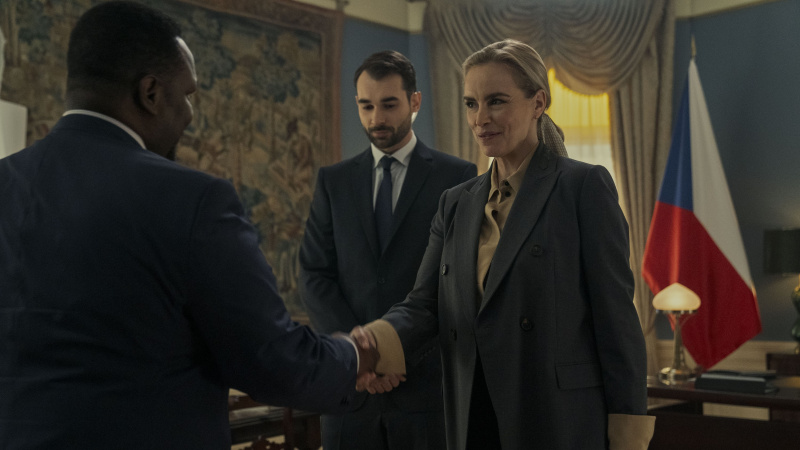  Нина Хосс в Tom Clancy's Jack Ryan