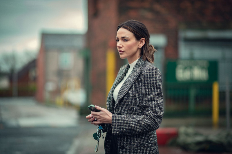   Fool Me Once na Netflixe hrá Michelle Keegan ako smútiacu manželku, ktorá musí vyriešiť záhadnú záhadu.