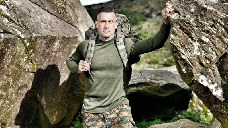   Кэри Харт в Special Forces: World's Toughest Test season 3 cast photo