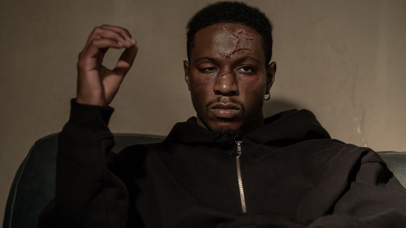   Joey Bada $$ ως μοναδικό και θυμωμένος στο βιβλίο Power Book III: Rasing Kanan Season 4