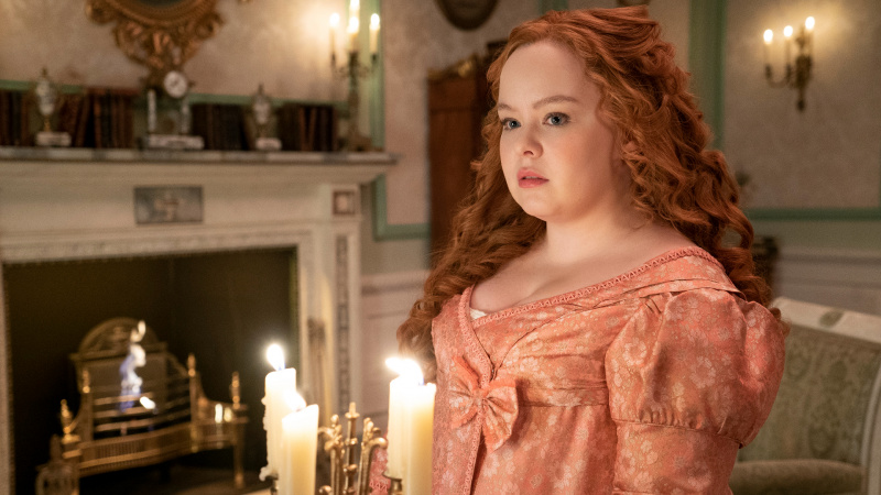   Nicola Coughlan nel ruolo di Penelope Featherington nella seconda stagione di Bridgerton.