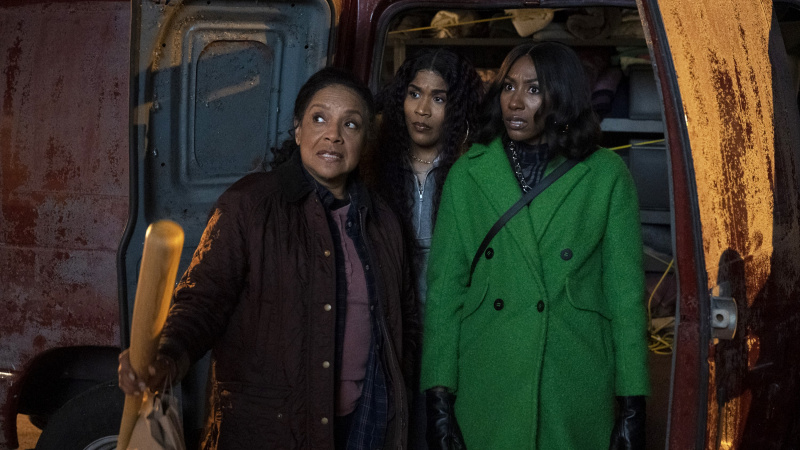   Phylicia Rashad, Claudia Logan et Diarra Kilpatrick côte à côte à Diarra depuis Détroit
