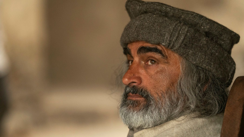   Yaşlı Adam'daki Navid Negahban