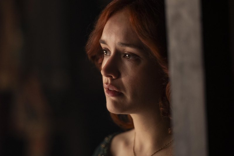   Alicent Hightower (Olivia Cooke)