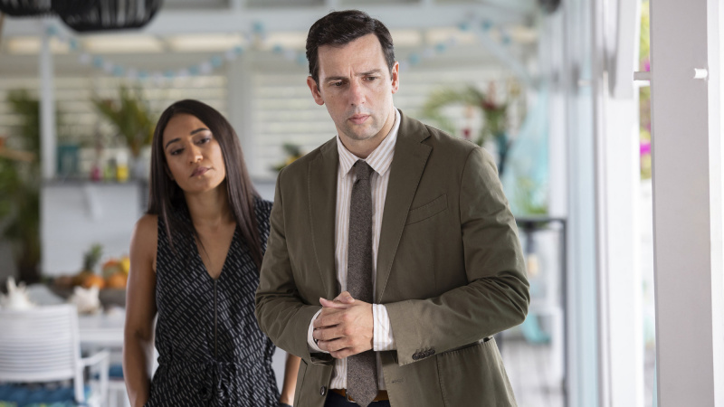Cennetteki Ölüm, Ralf Little'ın olası çıkış planında Florence/Neville romantizmini kızdırıyor