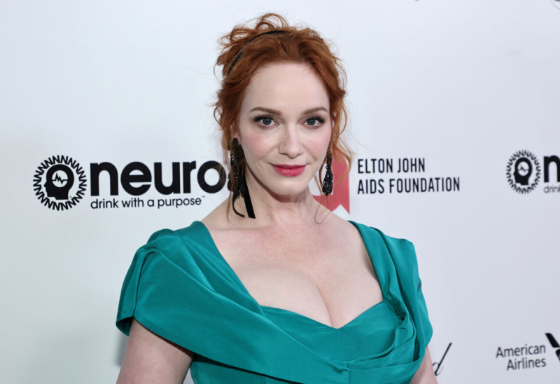  Η Christina Hendricks υποδύεται τη Wendy Patterson στο Small Town Big Story.
