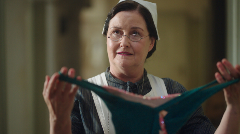   Betty Scanlon (Elizabeth Carling).