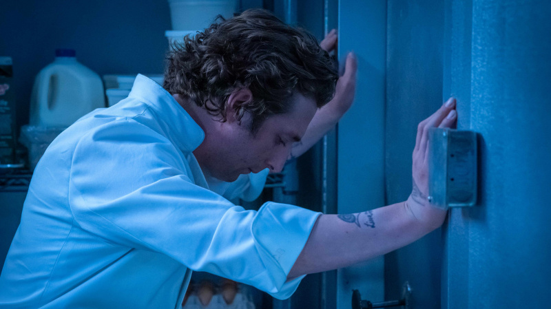   Jeremy Allen White vo filme Medveď