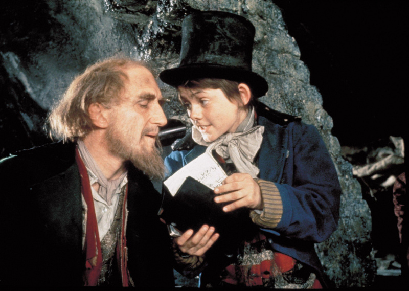   Jack Wild ako The Artful Dodger s Ronom Moodym ako Faginom vo filme Oliver z roku 1968!