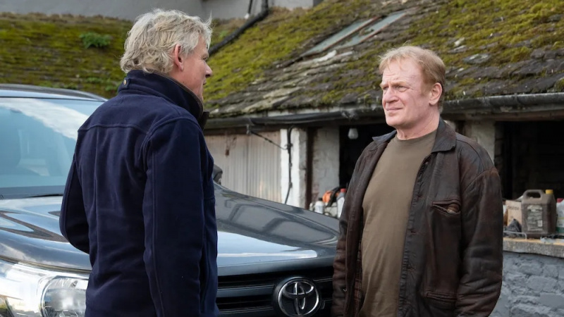  Nathan (Martin Clunes) e suo fratello Caleb Williams (Mark Lewis Jones)
