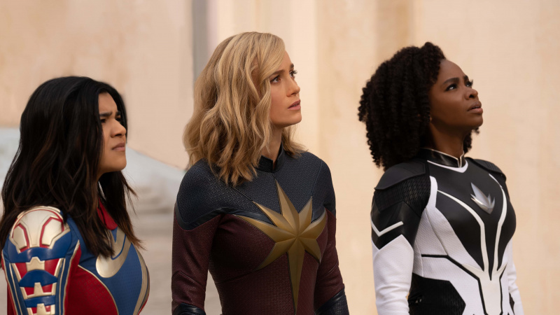  Iman Vellani, Brie Larson y Teyonah Parris en Las maravillas