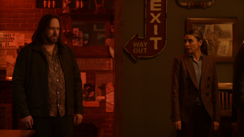   ryan o'Nan and Jamie-Lynn Sigler in Big Sky