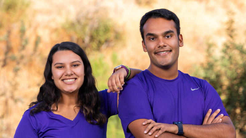   Maya และ Rohan Mody ในรายการ The Amazing Race