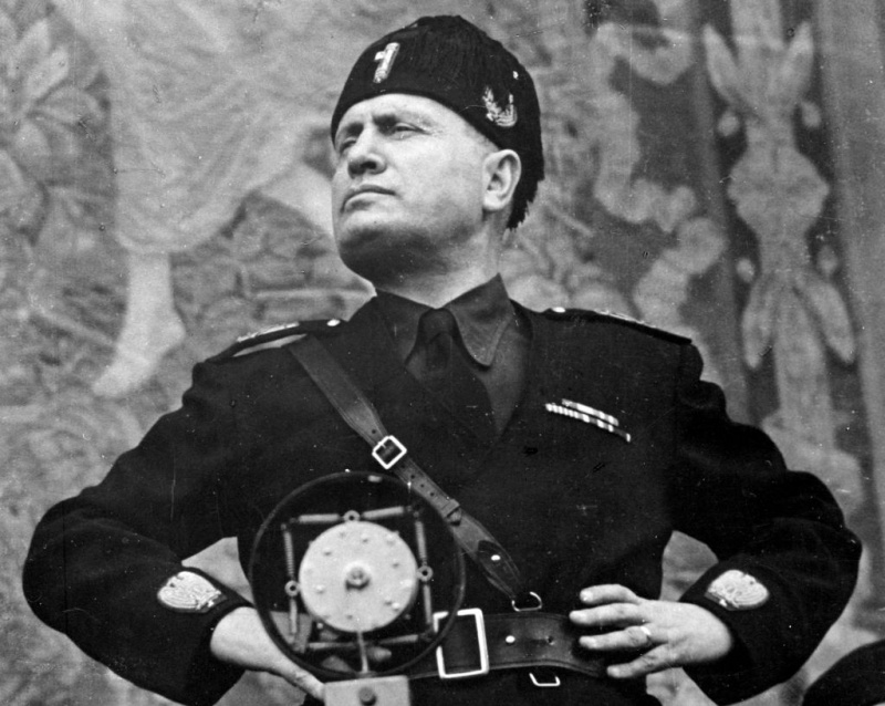   第二次世界大戦前および第二次世界大戦中の独裁者ベニート・ムッソリーニ。