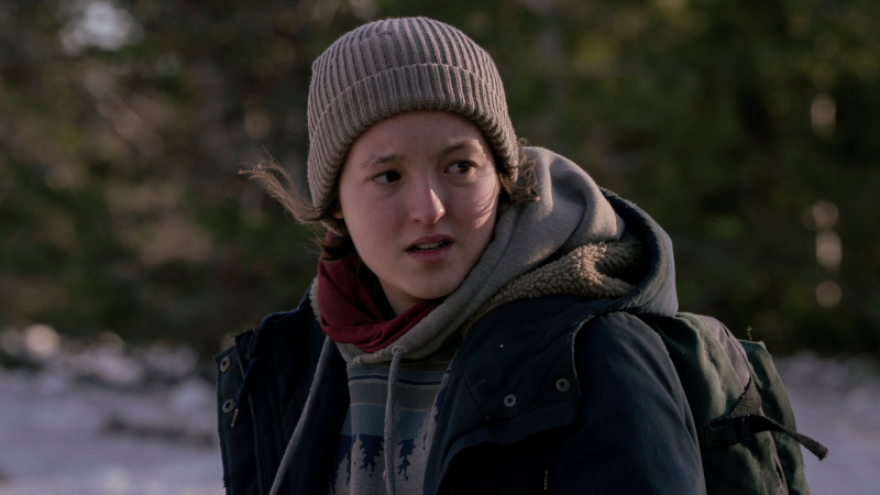   Ellie (Bella Ramsey) külma ilmaga varustuses The Last Of Us 6. osas.