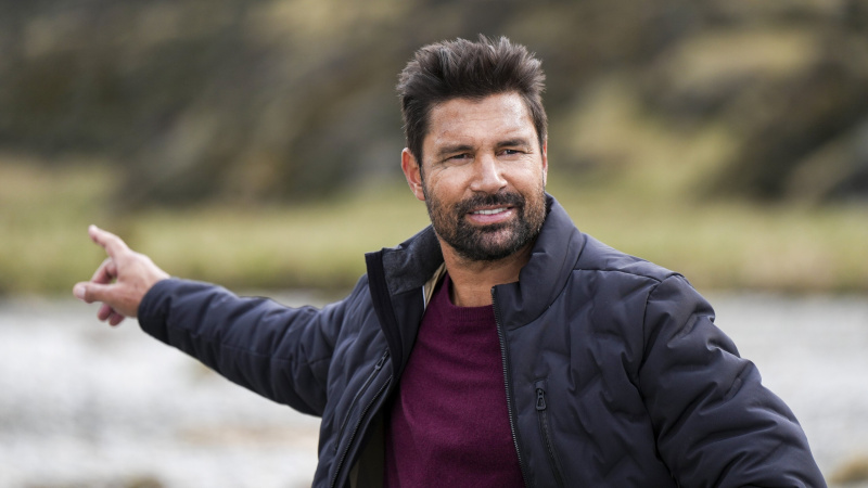  Manu Bennett vo filme The Summit
