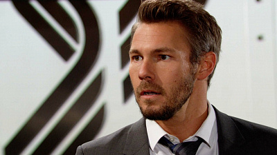   Scott Clifton dans le rôle de Liam Spencer dans Gras et Beauté