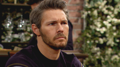 Cesur ve Güzel'deki Liam (Scott Clifton)