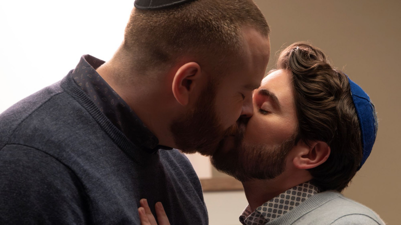   Giacomo Baessato i Noah Galvin u filmu Dobri doktor