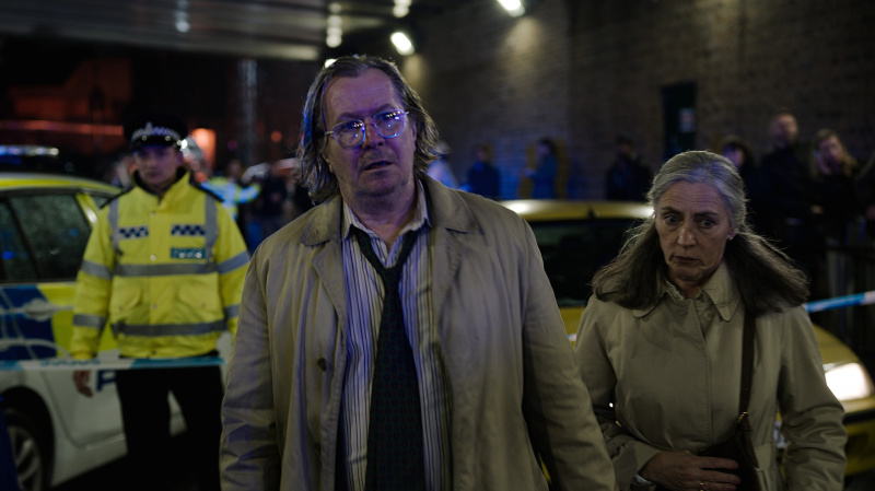   Ο Gary Oldman και η Saskia Reeves στο Slow Horses