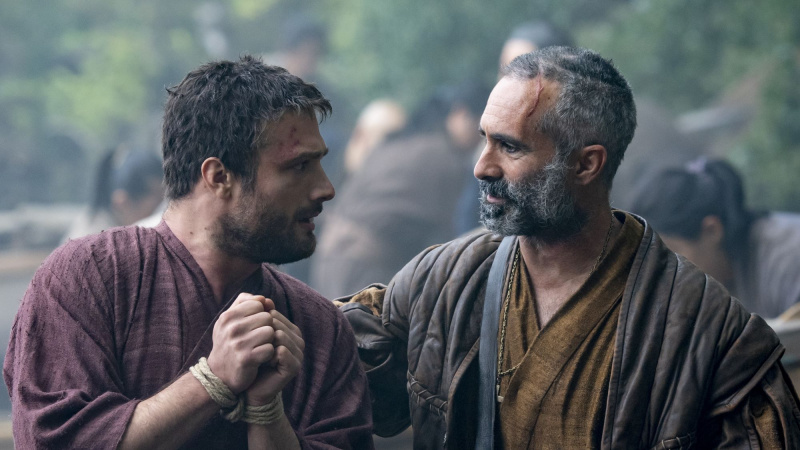   Cosmo Jarvis ve Nestor Carbonell Shogun'da