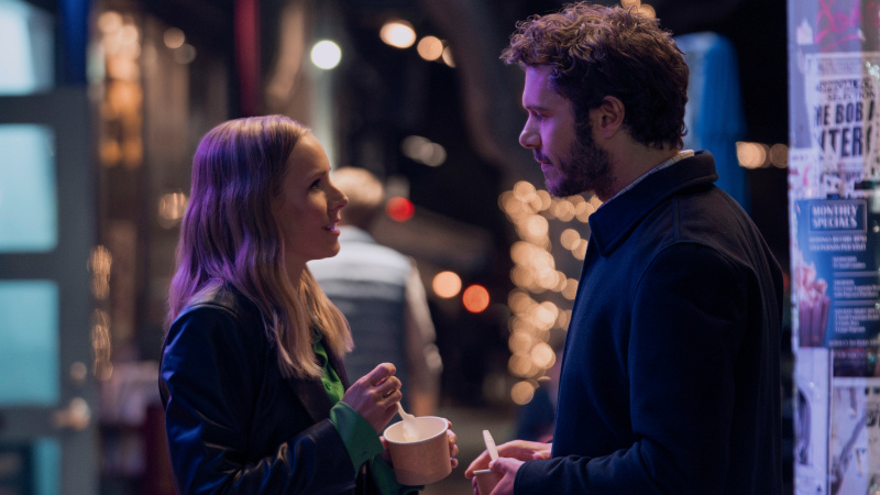   Kristen Bell a Adam Brody v Netflixe's Nobody Wants This.