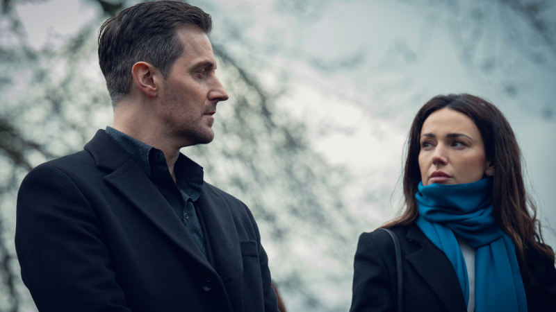   Richard Armitage a Michelle Keegan vo filme Fool me Once