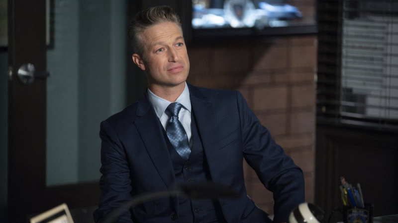   Peter Scanavino ca A.D.A Dominick"Sonny" Carisi Jr. in his office in Law & Order: SVU season 26 episode 2