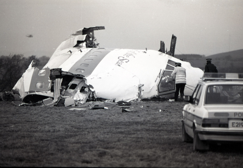   Havarovaný let Pan Am 103 v Lockerbie.