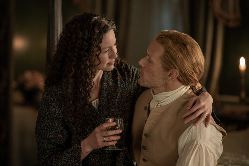 Sam Heughan a Caitriona Balfe z Outlanderu v sezóne 7, časť 2: „Je tu veľa šokujúcich momentov a veľa rozlúčok“