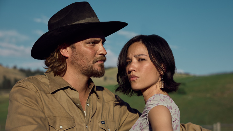 Luke Grimes og Kelsey Asbille i Yellowstone