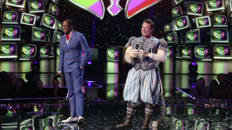  Nick Cannon i Billy Bush u sezoni 11. Maskiranog pjevača