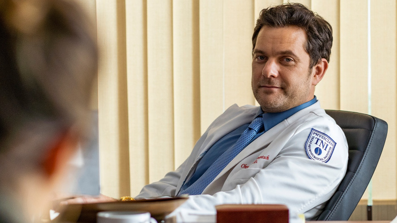  Joshua Jackson meditsiinivarustuses Christopher Duntschina filmis Dr Death