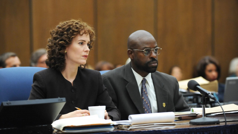   Sara Paulson ja Sterling K. Brown filmis The People v. O. J. Simpson: American Crime Story