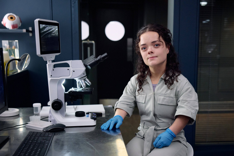Kit Brooks (Francesca Mills) Vaikse tunnistaja 28. hooajal