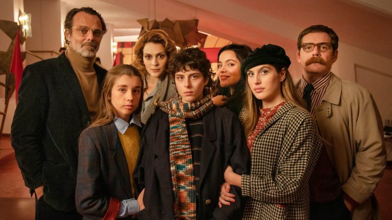 The Lying Life of Adults oyuncuları: Netflix dramasının yıldızlarıyla tanışın