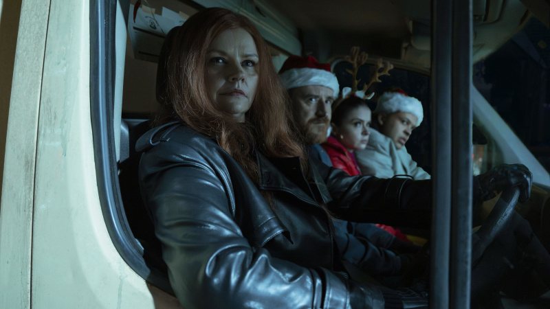   Stacey (Rebekah Staton) ja Big Barry (Ben Crompton) juhivad Brennani kuritegelikku perekonda.