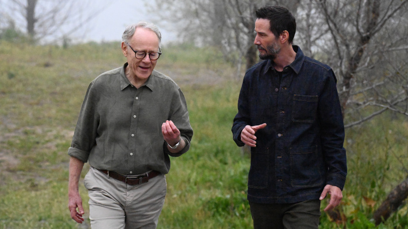   Graham Hancock และ Keanu Reeves ใน Ancient Apocalypse ซีซั่น 2