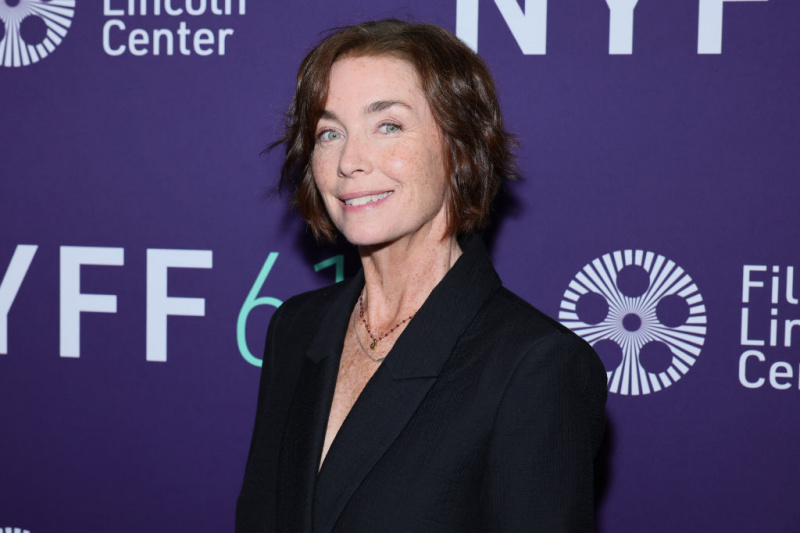   Julianne Nicholson.