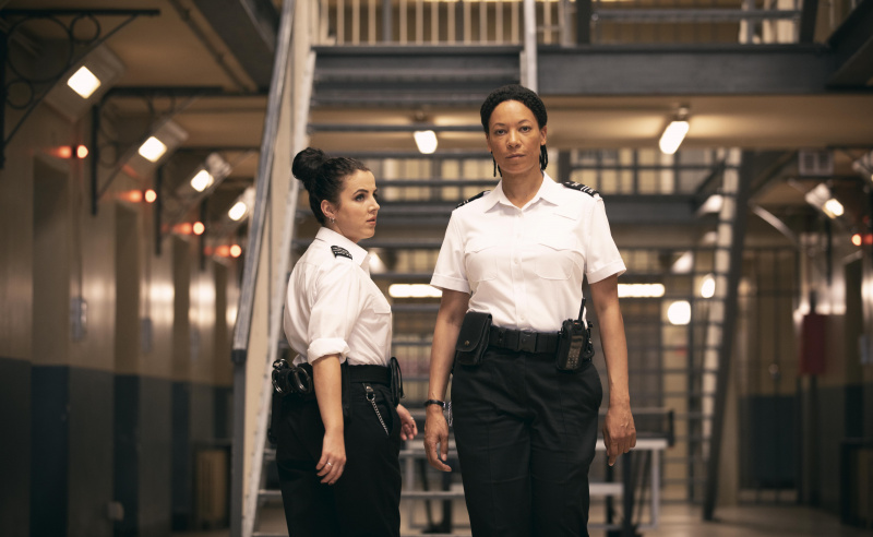   Stasera in TV Jamie-Lee O'Donnell and Nina Sosanya star.