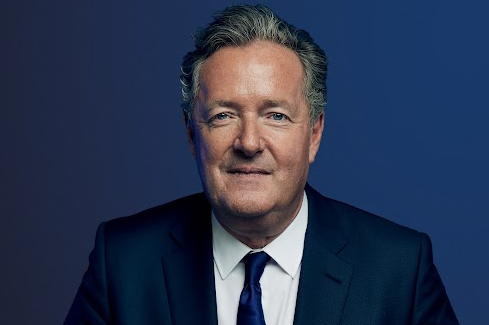   TV hoje à noite apresenta Piers Morgan.