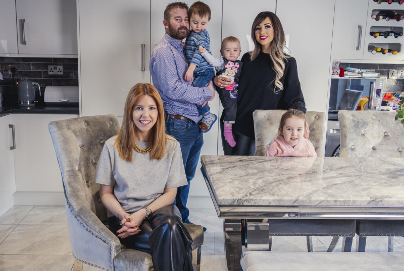   TV esta noite Stacey visita Jemma e sua família