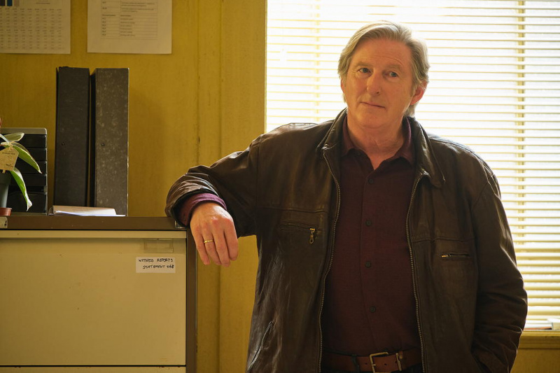   Adrian Dunbar başrolde.