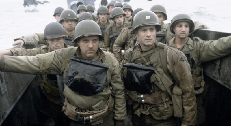   Saving Private Ryan หล่อในชุดเครื่องแบบทหาร