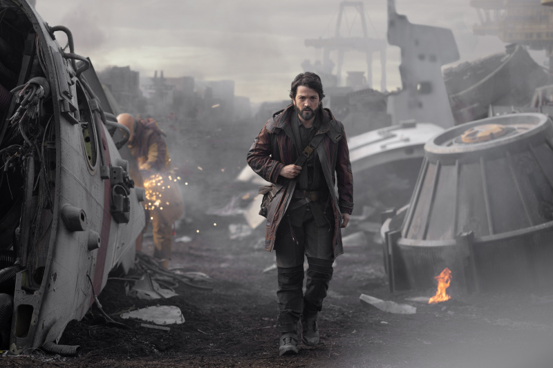   Diego Luna esittää Cassian Andoria.