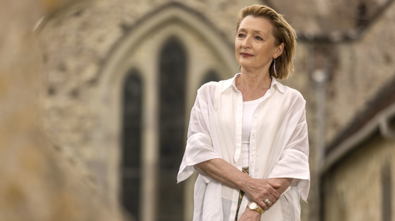   Lesley Manville Kim Olduğunu Düşünüyorsun? 2023