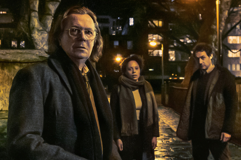   Slow Horses ensisilmäyksellä! Gary Oldman näyttelee Jackson Lambia, joka johtaa MI5:n tiedusteluryhmää.