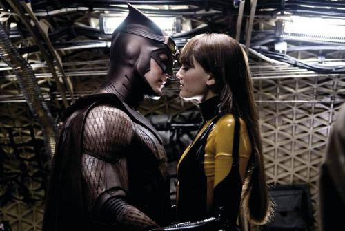   Watchmen - Patrick Wilson, Dan Dreiberg, diğer adıyla Nite Owl II ve Malin Akerman, Sally Jupiter, namı diğer Silk Spectre