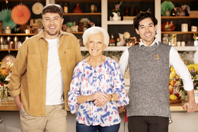  TV bu gece Roman Kemp, Mary Berry ve Tom Read Wilson